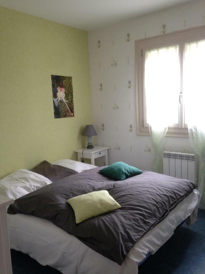 Chambre au calme à la campagne avec piscine idéale étape ou déplacement pro Vaux-sur-Vienne Exterior foto